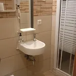 מלון Fonda Aparicio *