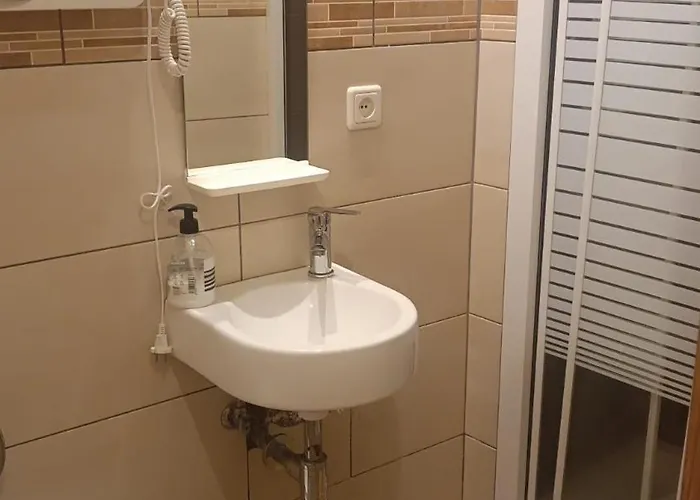 Szálloda Fonda Aparicio *